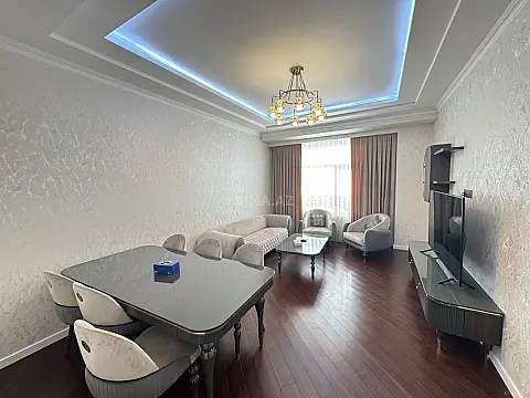 Kirayə verilir 2 otaqlı mənzil 95 m² — Bakı 2 otaq 95.00 m²