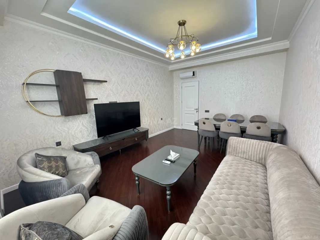 Kirayə verilir 2 otaqlı mənzil 95 m²