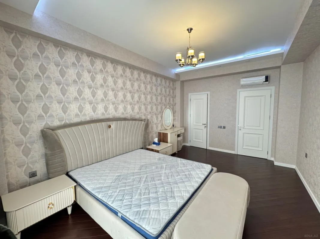 Kirayə verilir 2 otaqlı mənzil 95 m²