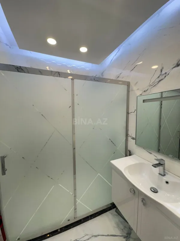 Kirayə verilir 2 otaqlı mənzil 95 m²