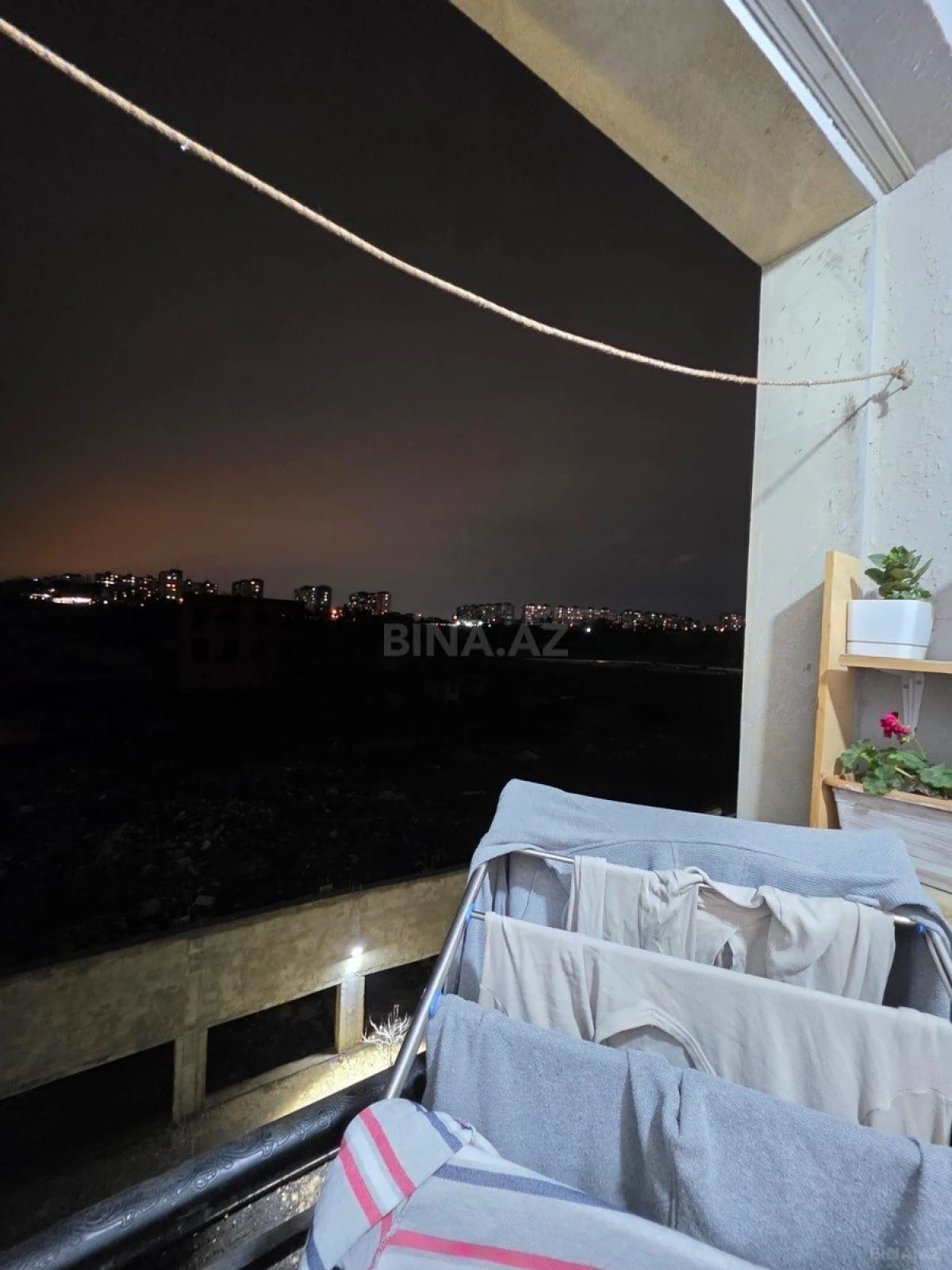 Satılır 2 otaqlı mənzil 60 m²