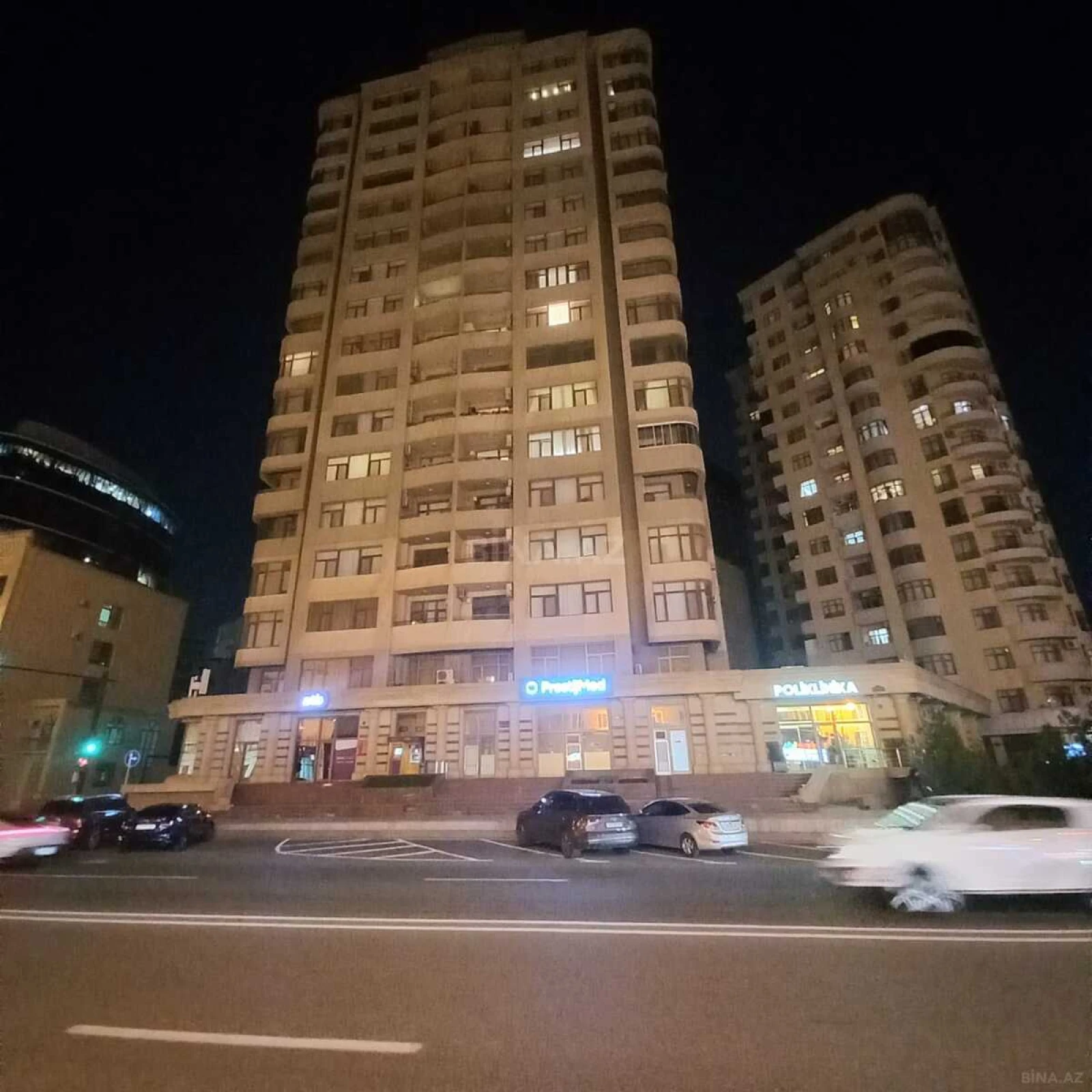 Satılır 4 otaqlı mənzil 181 m²