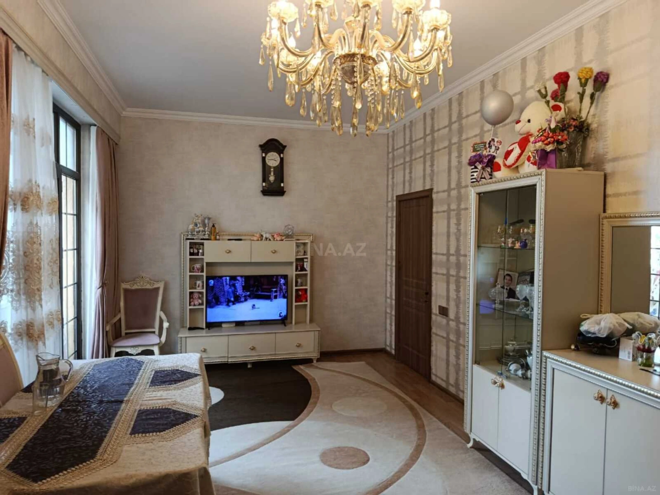 Kirayə verilir 3 otaqlı mənzil 120 m²