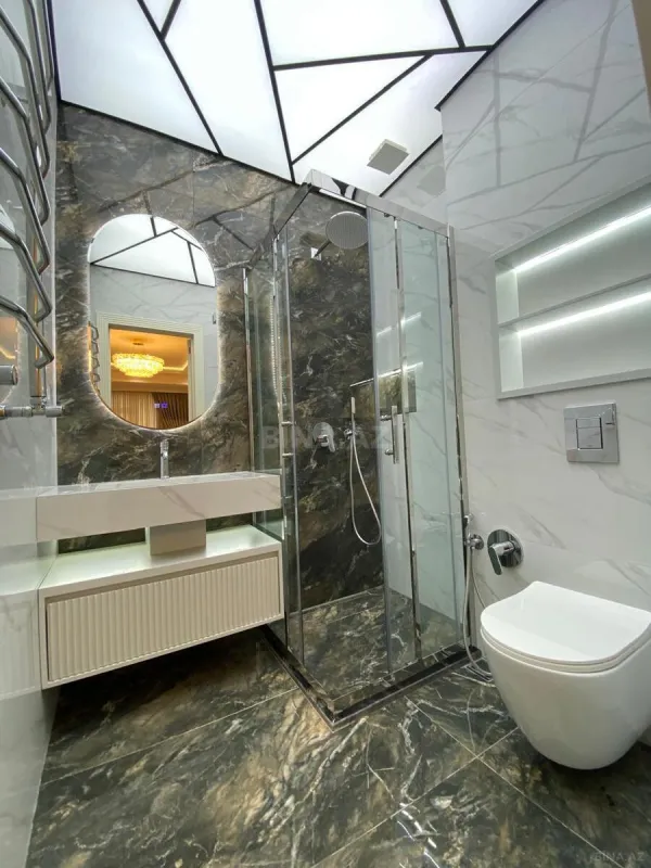 Kirayə verilir 3 otaqlı mənzil 161 m²