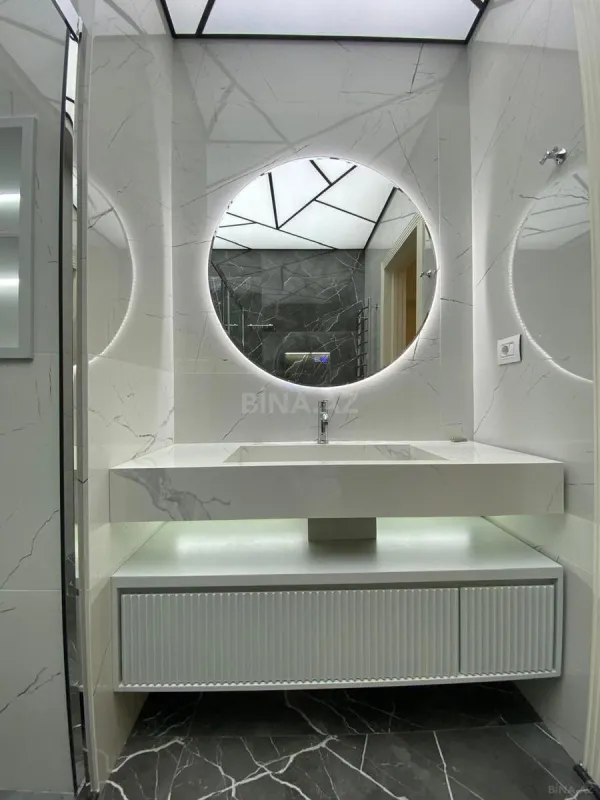 Kirayə verilir 3 otaqlı mənzil 161 m²