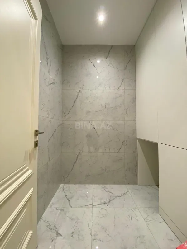 Kirayə verilir 3 otaqlı mənzil 161 m²