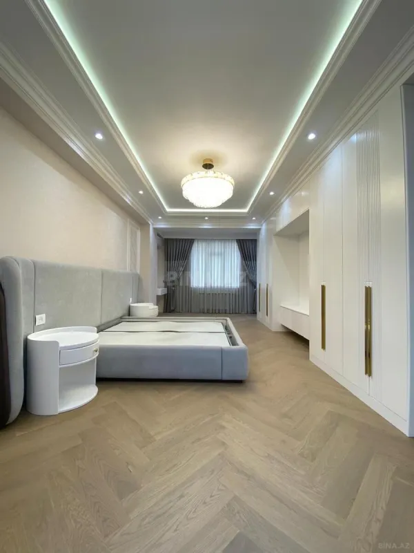 Kirayə verilir 3 otaqlı mənzil 161 m²