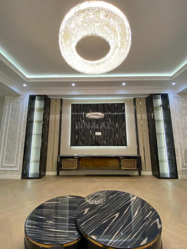 Kirayə verilir 3 otaqlı mənzil 161 m²