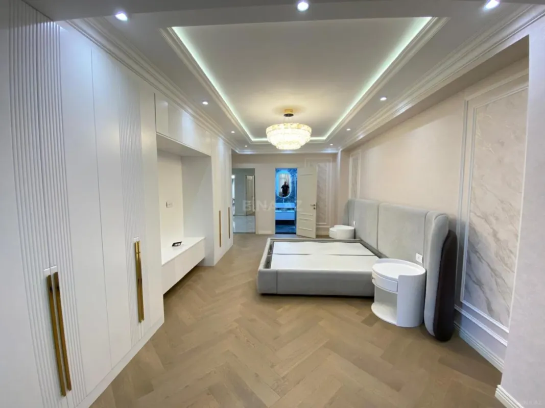 Kirayə verilir 3 otaqlı mənzil 161 m²