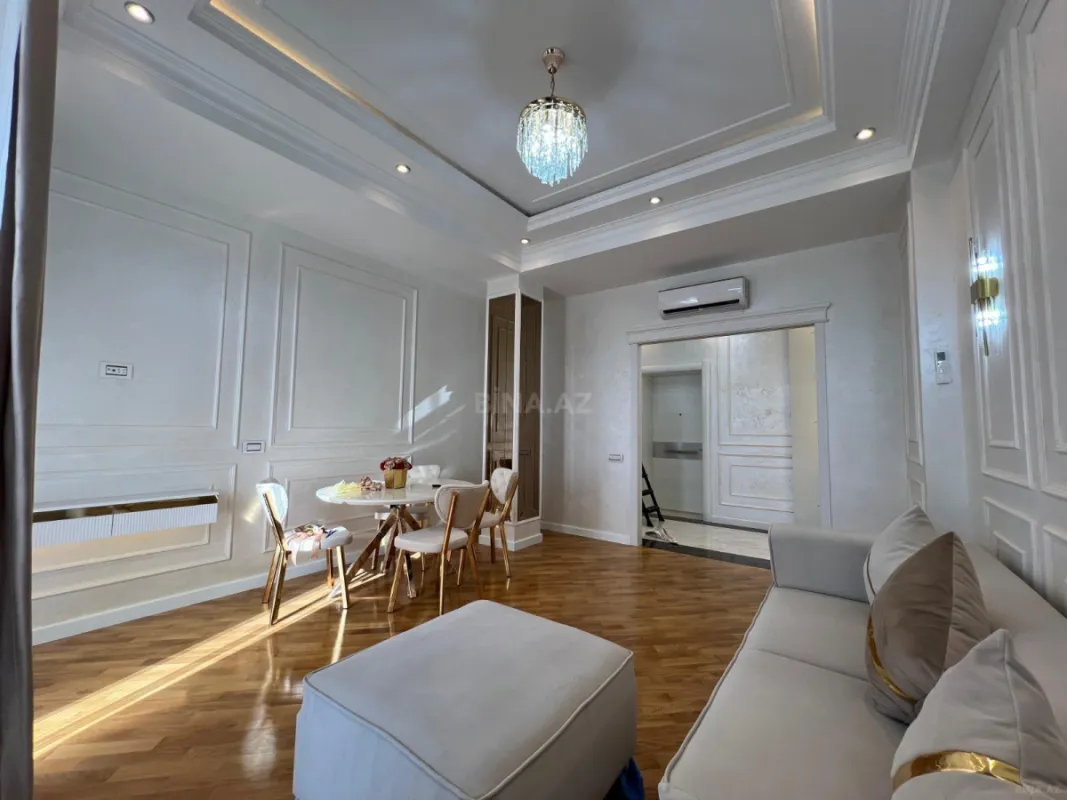 Kirayə verilir 2 otaqlı mənzil 82 m²