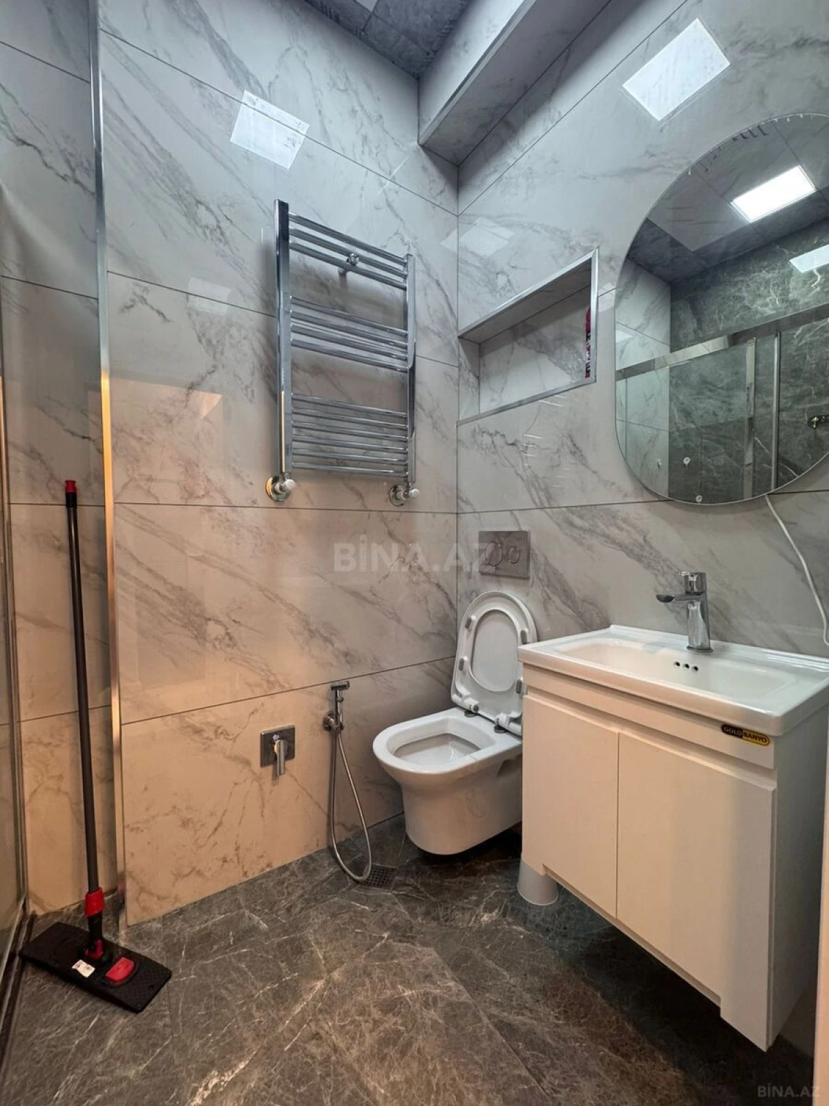 Satılır 2 otaqlı mənzil 56 m²