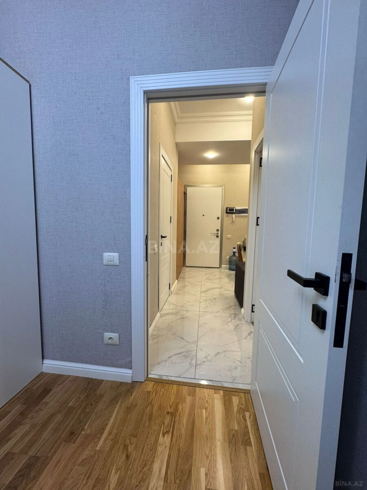 Satılır 2 otaqlı mənzil 56 m²