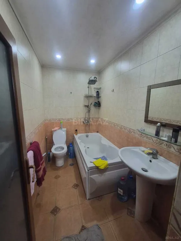 Satılır 2 otaqlı mənzil 67 m²