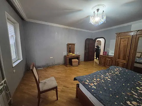 Satılır 2 otaqlı mənzil 67 m²
