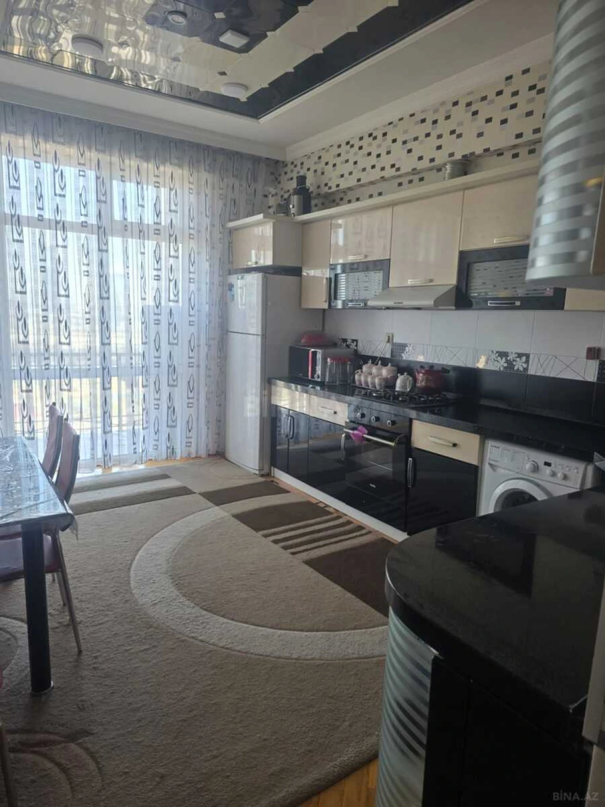 Satılır 3 otaqlı mənzil 130 m²