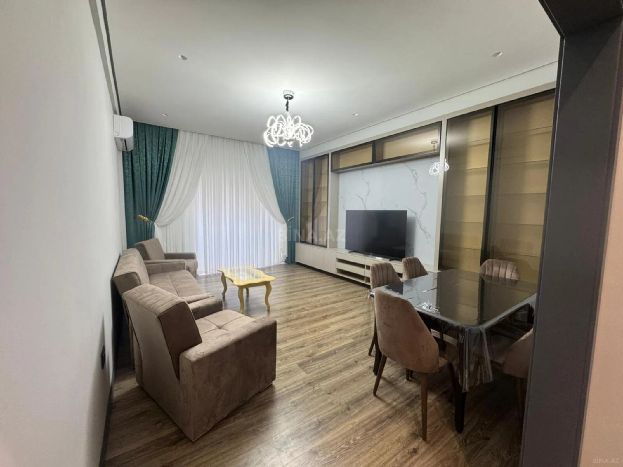 Kirayə verilir 2 otaqlı mənzil 100 m²