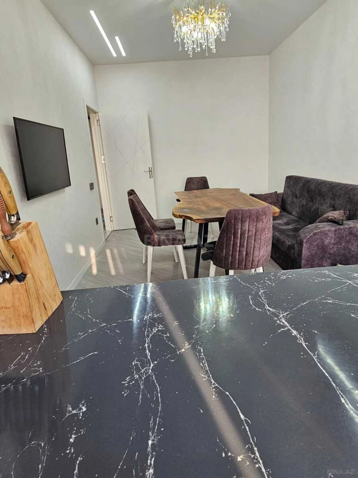 Kirayə verilir 2 otaqlı mənzil 70 m²