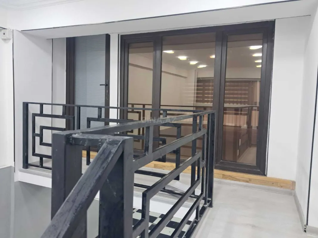 Satılır obyekt 80 m²