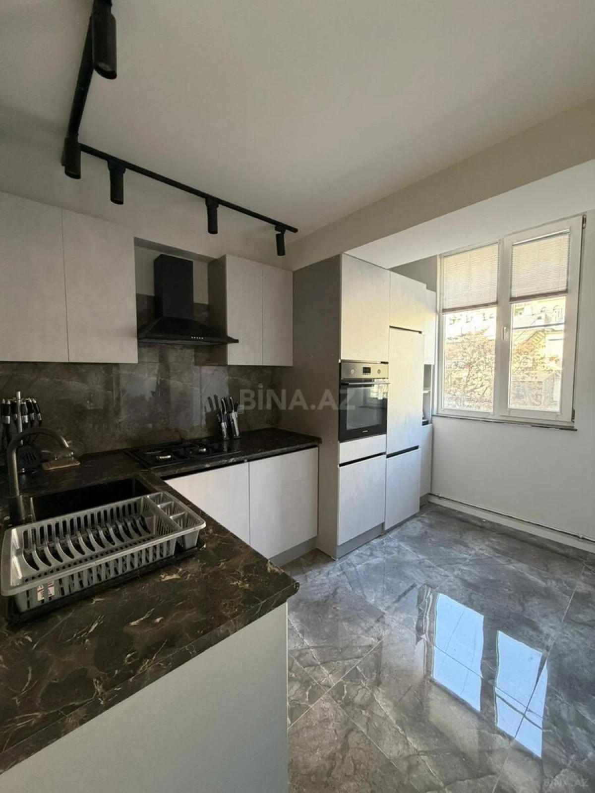 Kirayə verilir 2 otaqlı mənzil 50 m²