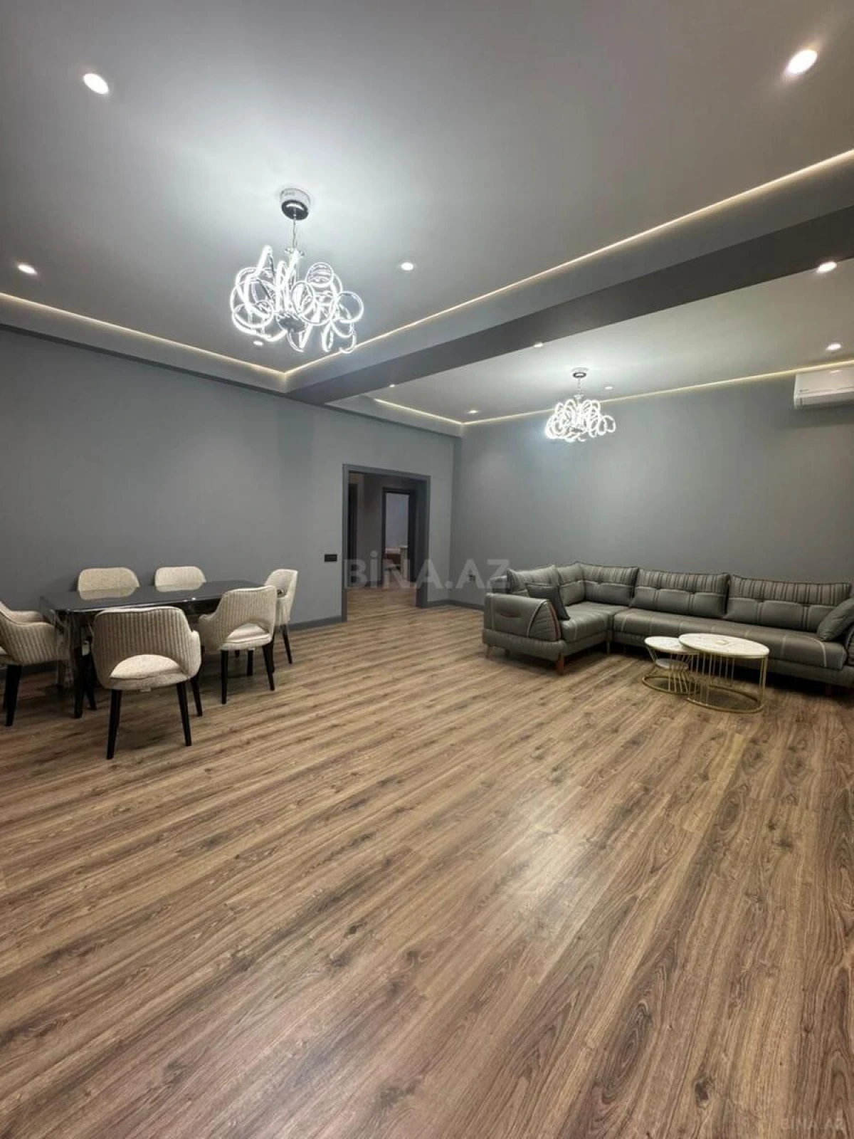 Kirayə verilir 3 otaqlı mənzil 140 m²