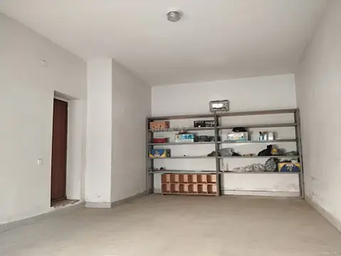 Satılır obyekt 38 m²