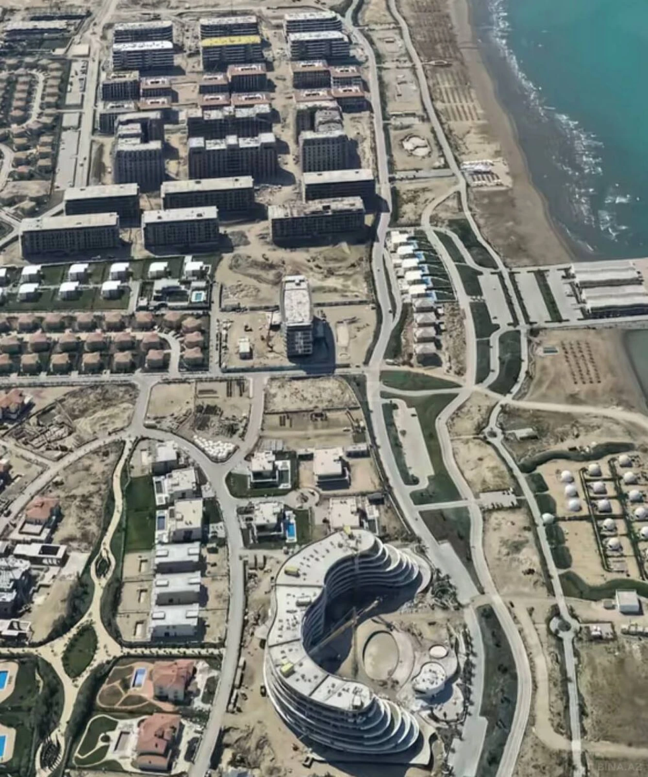 Satılır 1 otaqlı mənzil 54 m²