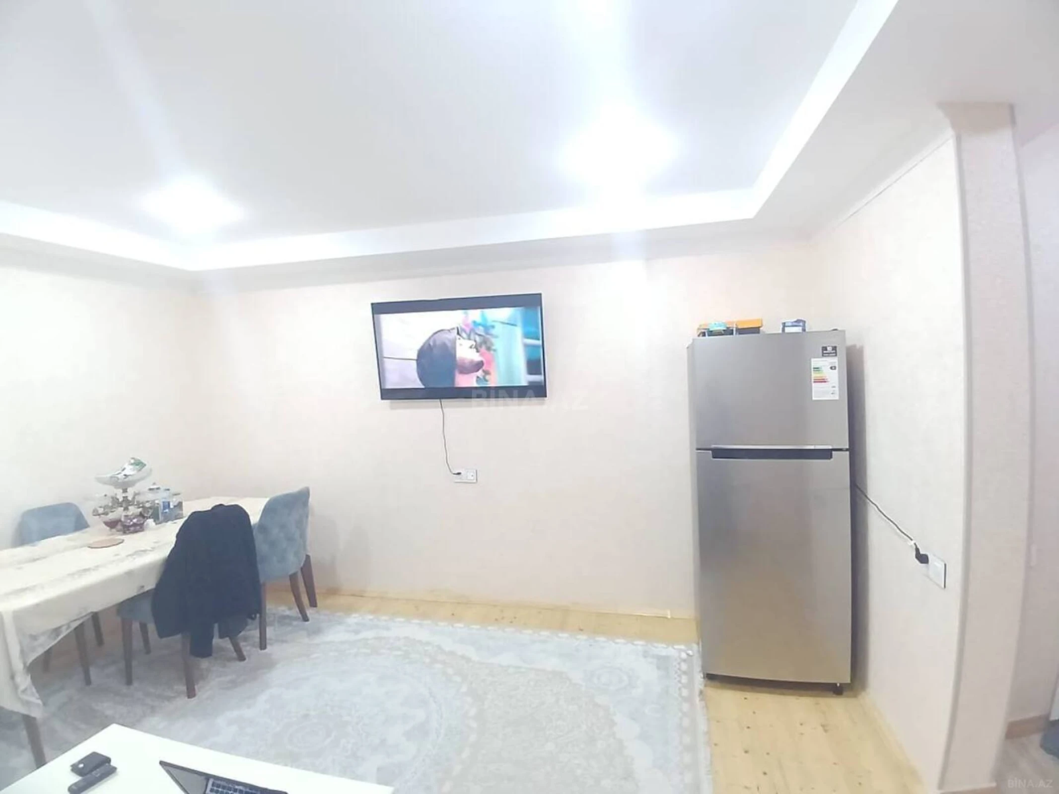 Kirayə verilir 2 otaqlı mənzil 65 m²