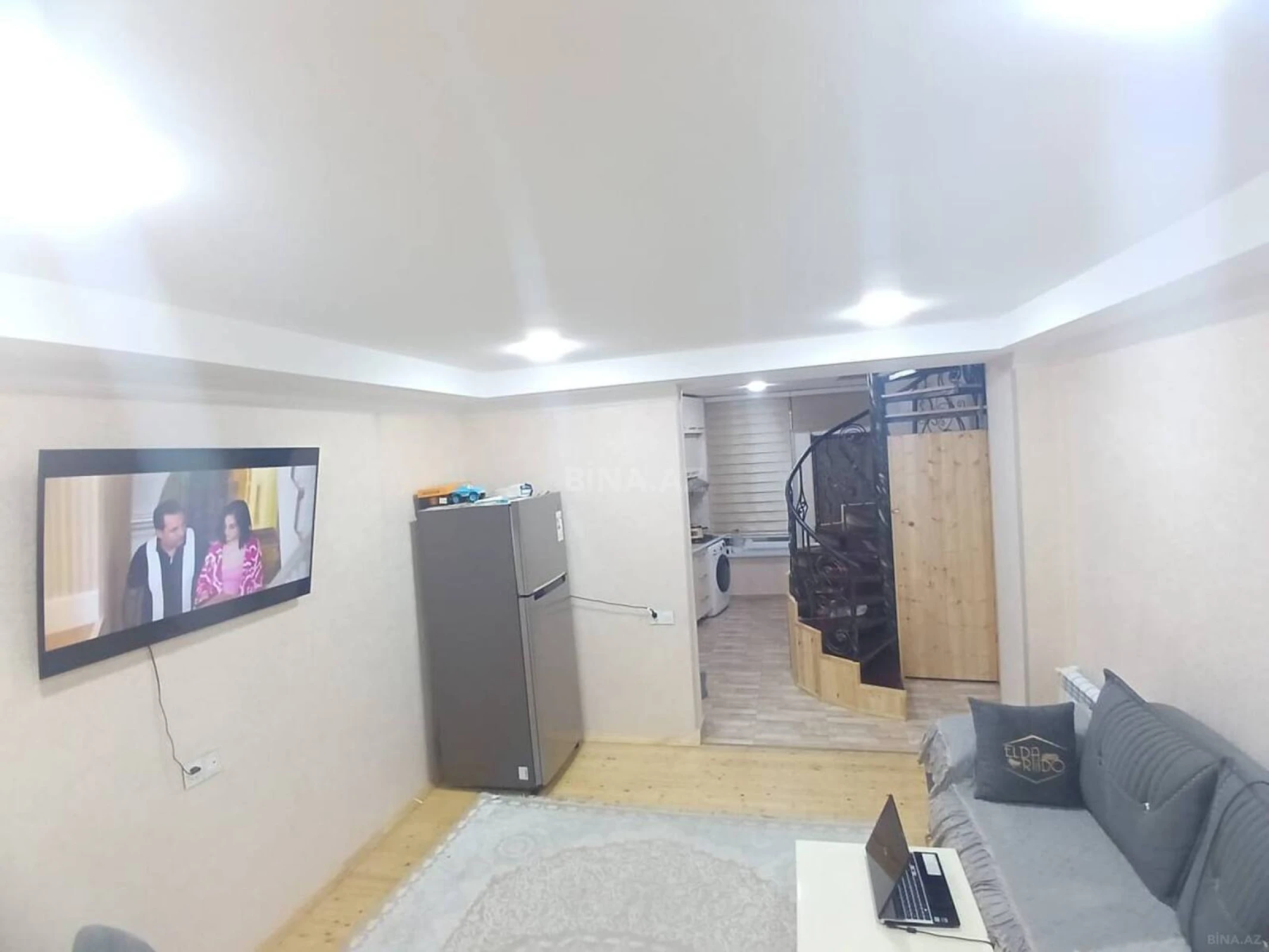 Kirayə verilir 2 otaqlı mənzil 65 m²
