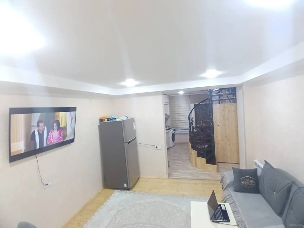 Kirayə verilir 2 otaqlı mənzil 65 m²