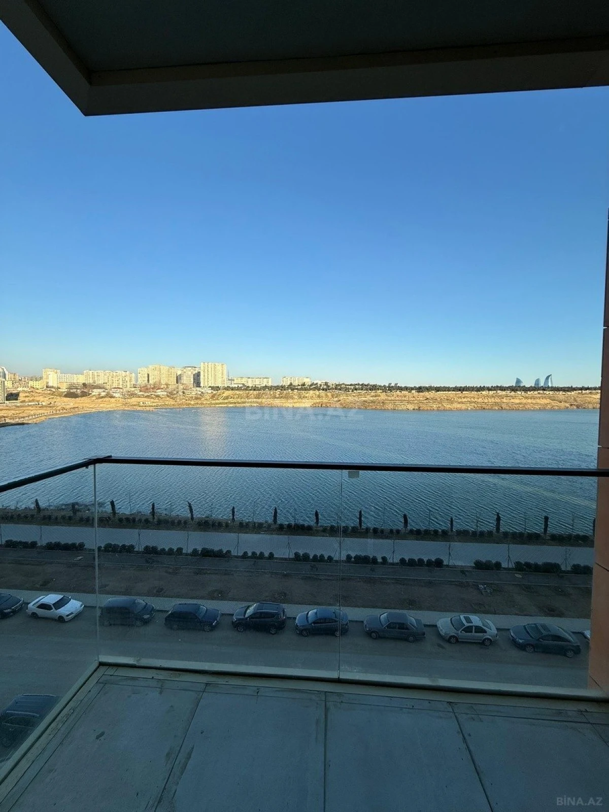 Satılır 3 otaqlı mənzil 72.5 m²