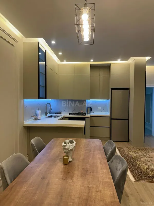 Kirayə verilir 2 otaqlı mənzil 72 m²