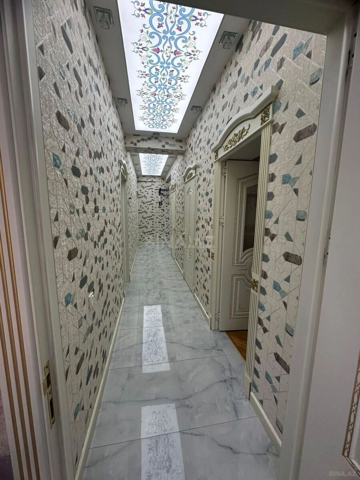 Satılır 3 otaqlı mənzil 117 m²