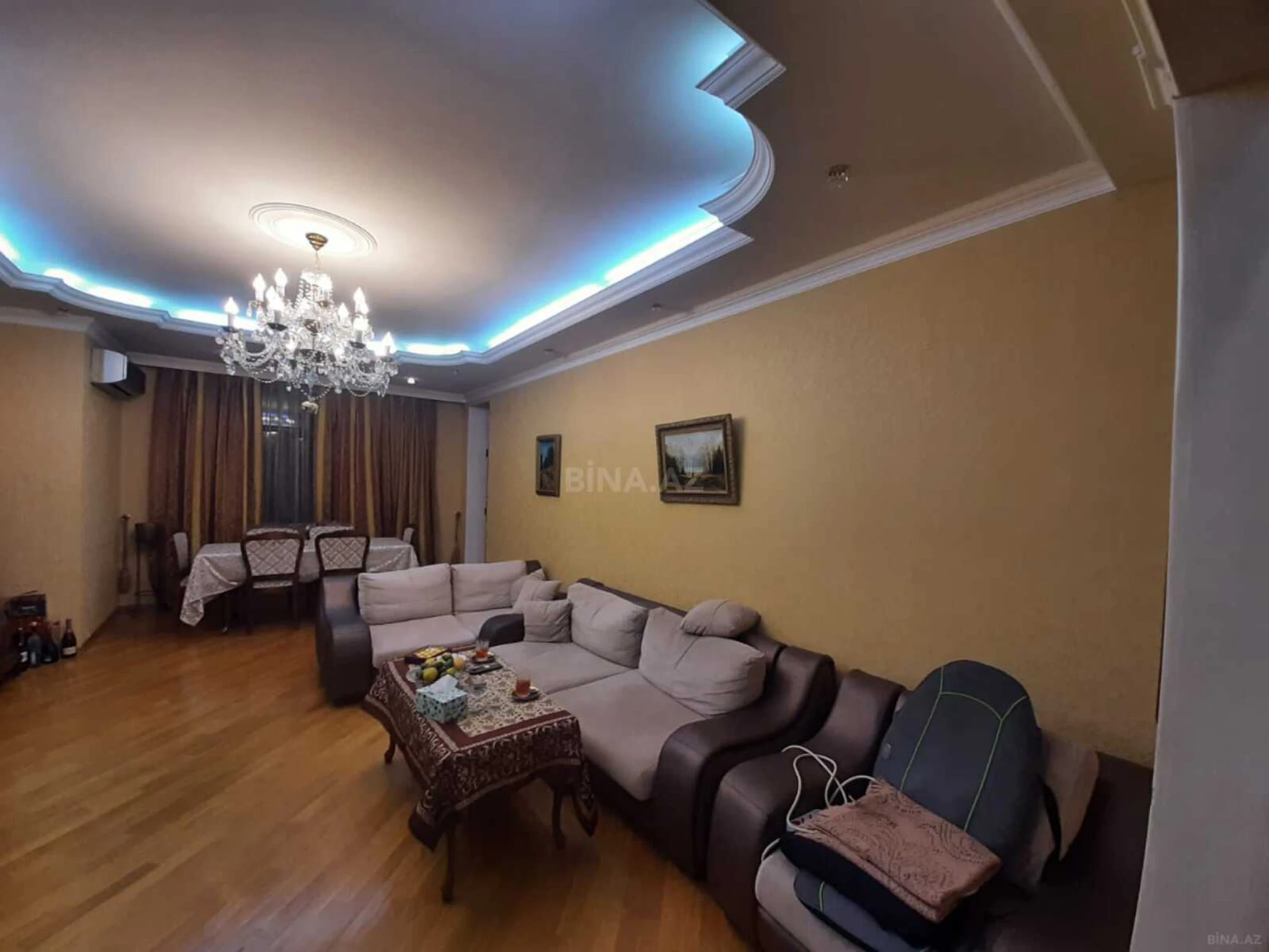 Satılır 3 otaqlı mənzil 152 m²