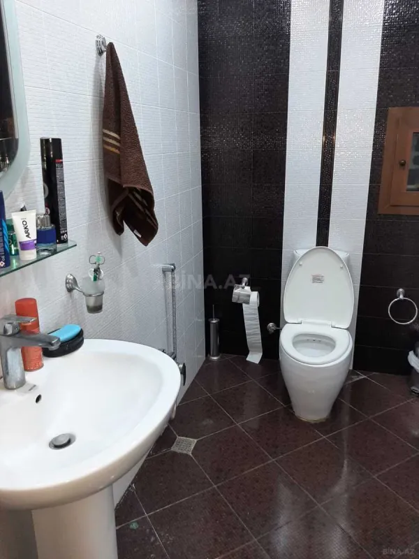 Satılır 3 otaqlı mənzil 152 m²