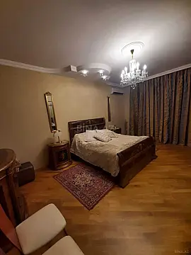 Satılır 3 otaqlı mənzil 152 m²