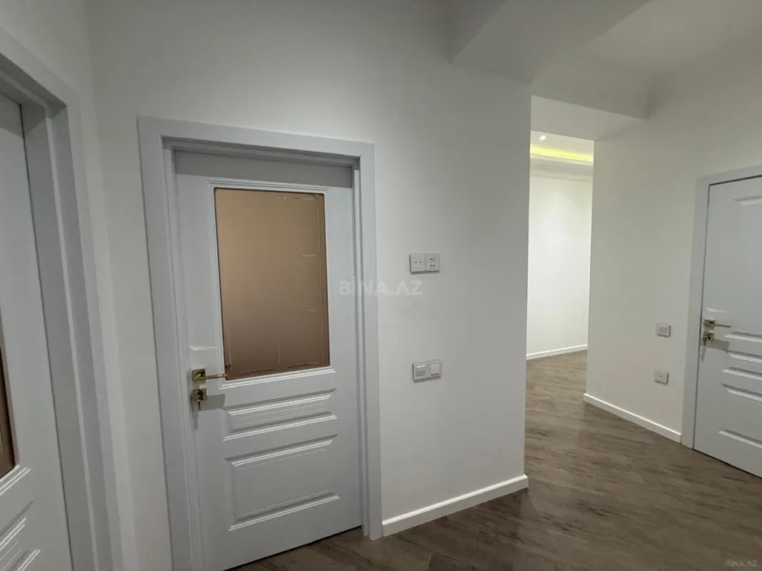 Satılır 3 otaqlı mənzil 105 m²