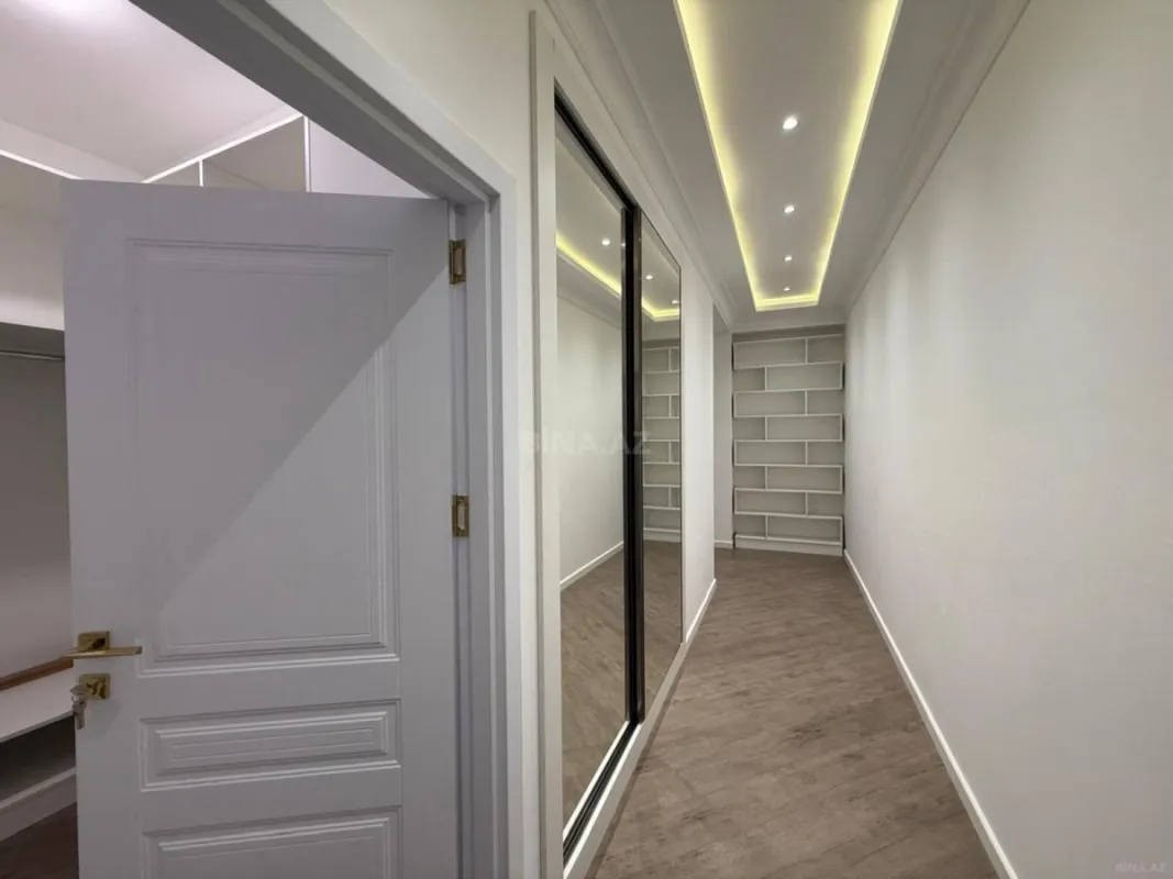 Satılır 3 otaqlı mənzil 105 m²