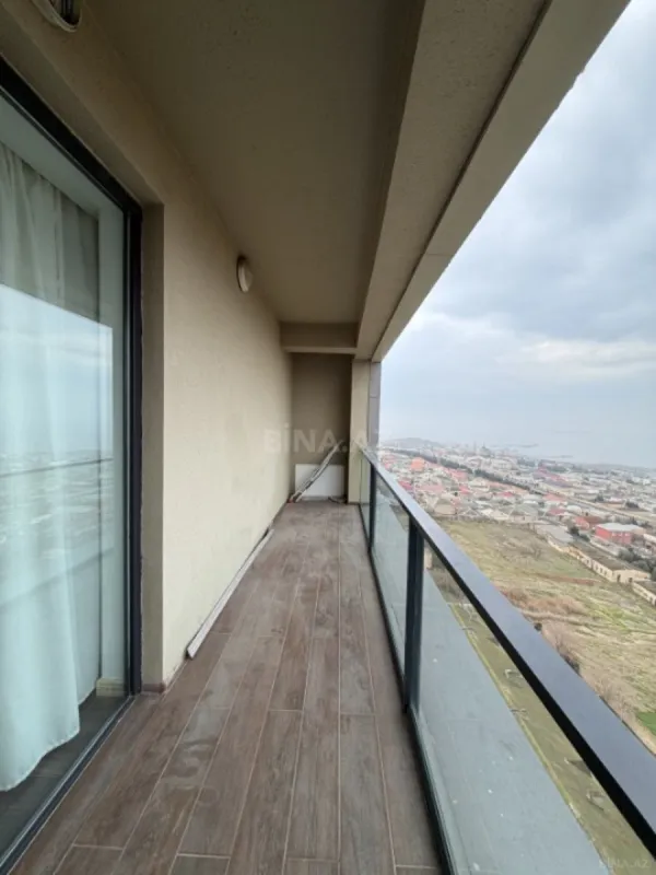 Satılır 4 otaqlı mənzil 146 m²