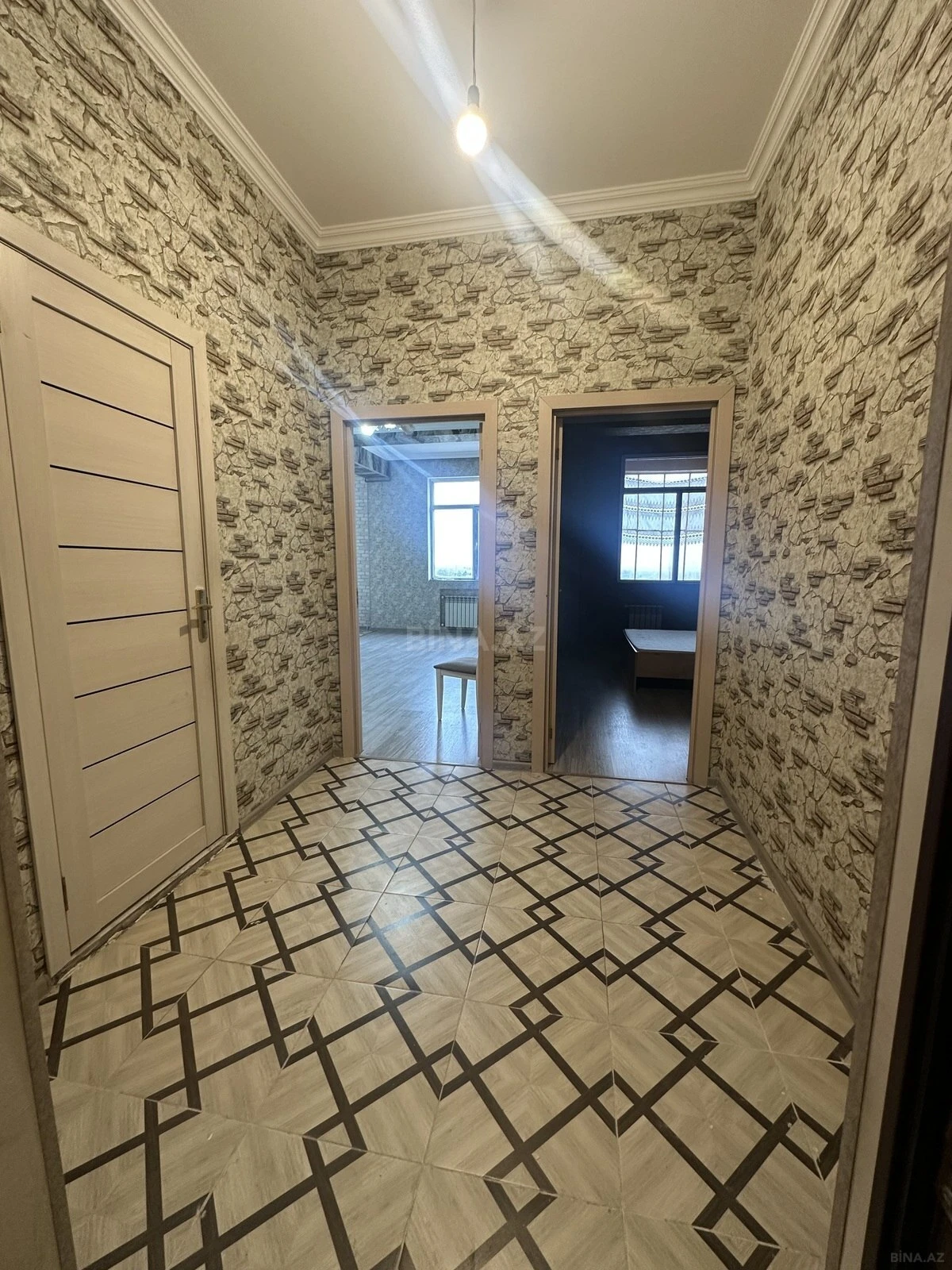 Satılır 2 otaqlı mənzil 57 m²