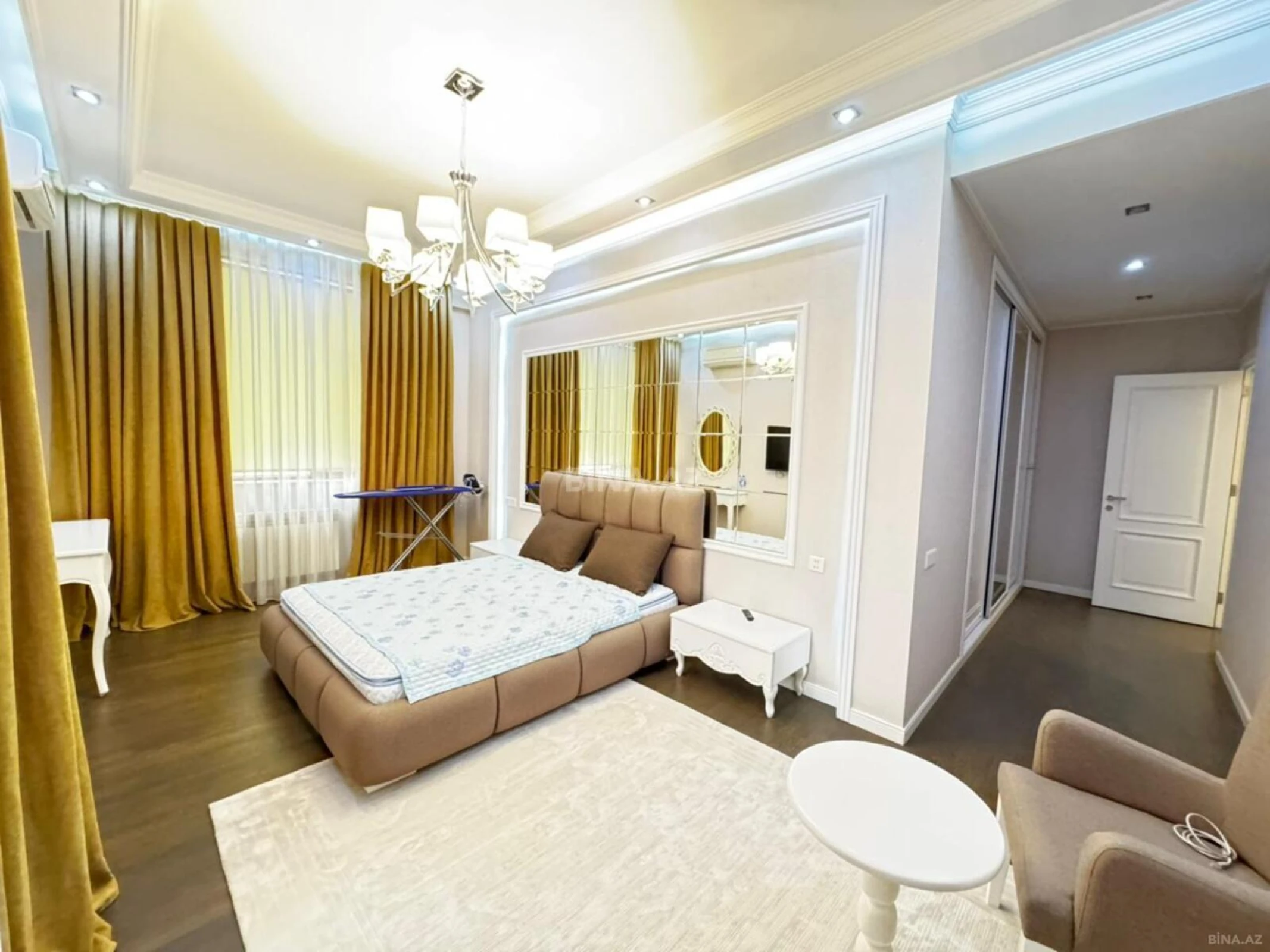 Satılır 2 otaqlı mənzil 100 m²