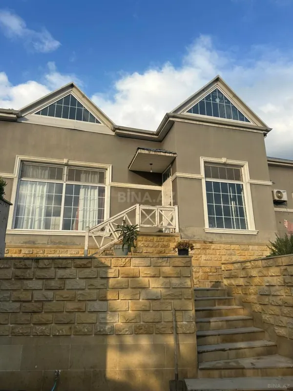 Satılır 6 otaqlı həyət evi 341 m²