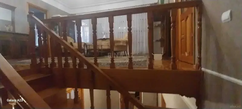 Satılır 5 otaqlı həyət evi 200 m²