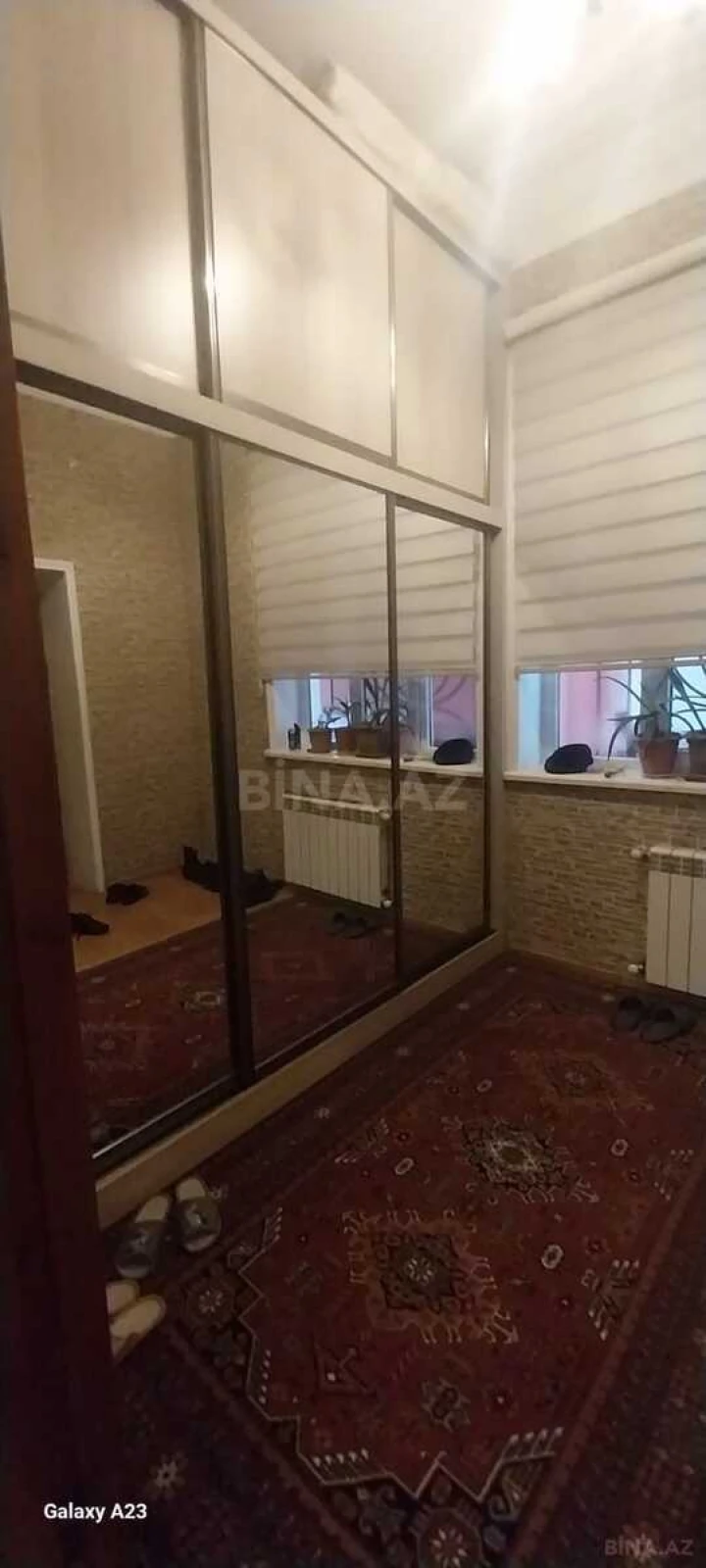 Satılır 5 otaqlı həyət evi 200 m²