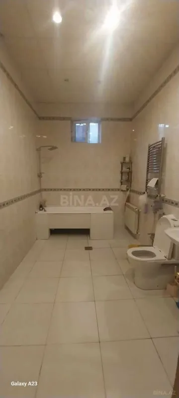 Satılır 5 otaqlı həyət evi 200 m²
