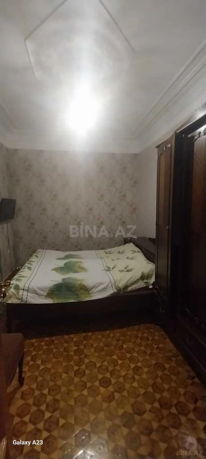 Satılır 5 otaqlı həyət evi 200 m²
