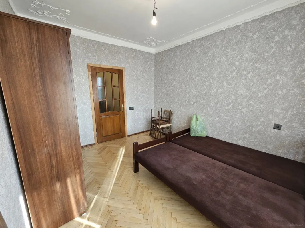Satılır 2 otaqlı mənzil 75 m²