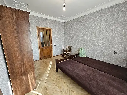 Satılır 2 otaqlı mənzil 75 m²
