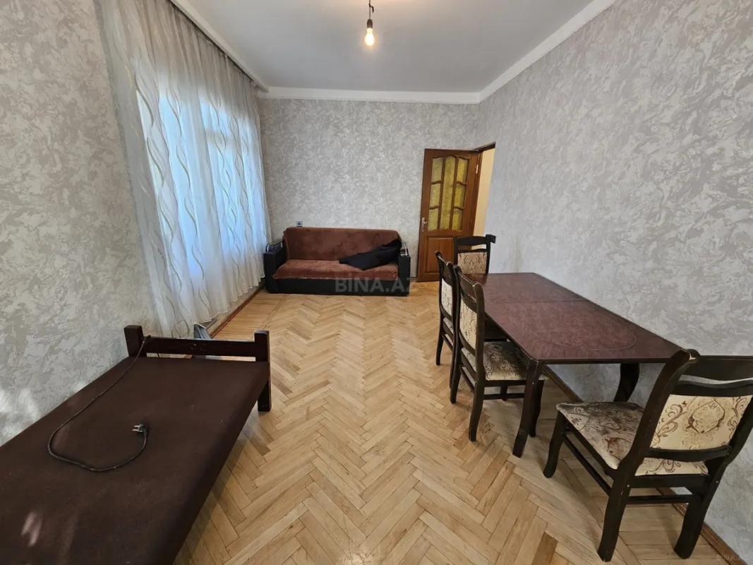Satılır 2 otaqlı mənzil 75 m²