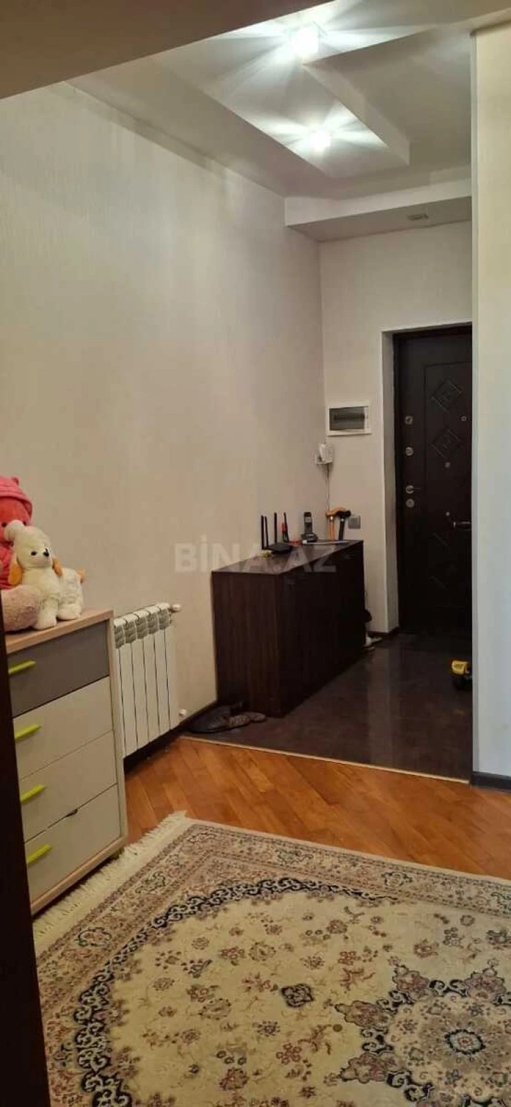 Satılır 2 otaqlı mənzil 105 m²