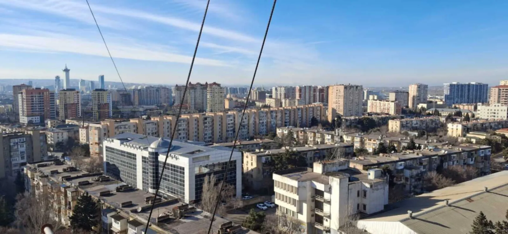 Satılır 2 otaqlı mənzil 105 m²